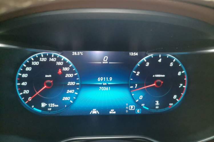 Used Mercedes-Benz GLC 2021 GLC 300 L 4MATIC Dynamic Model Instrument Cluster
