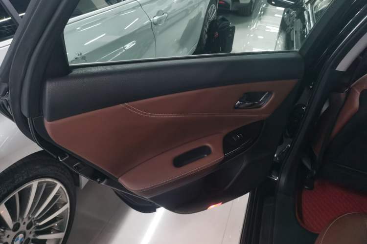 Used Honda Spirior 2017 Hybrid 2.0L Pure Drive Edition
