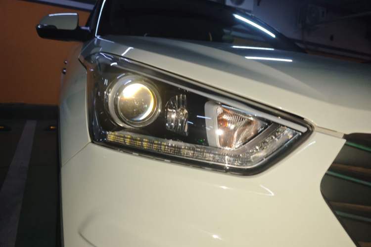 Used Hyundai ix25 2015 2.0L Automatic Two-Wheel Drive Intelligent GLS