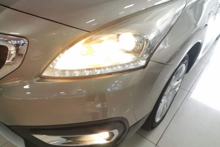 Used Peugeot 3008 2016 2.0L Automatic Classic Edition