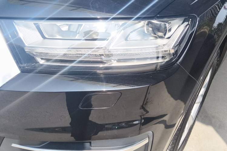 Used Audi Q7 2018 40 TFSI Comfort Model Left Front Headlight