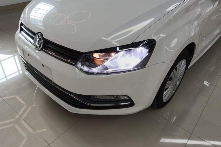 Used Volkswagen Polo 2016 1.6L Automatic Comfort Model