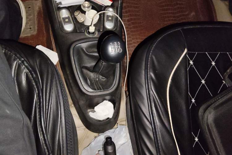 Used BYD F0 2011 Shangku Edition 1.0L XuanKu Model
