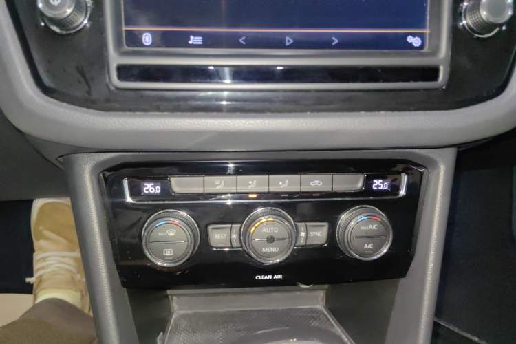 Used Volkswagen Tiguan L 2017 330TSI Automatic Two-Wheel Drive Comfort Edition