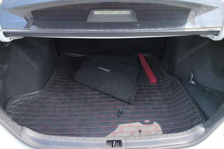 Used Toyota Corolla 2014 1.6L CVT GL-i Leather Edition Trunk