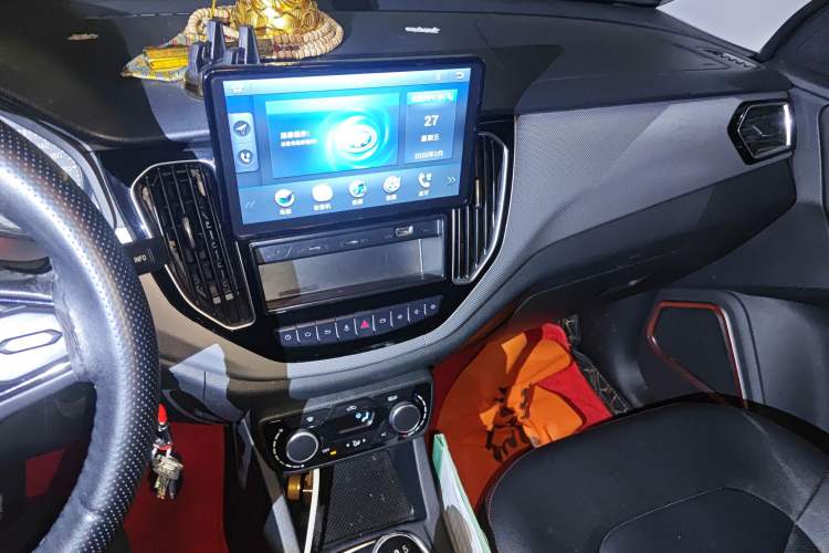 Used FAW Senya R7 2016 1.6L Manual Luxury Model
