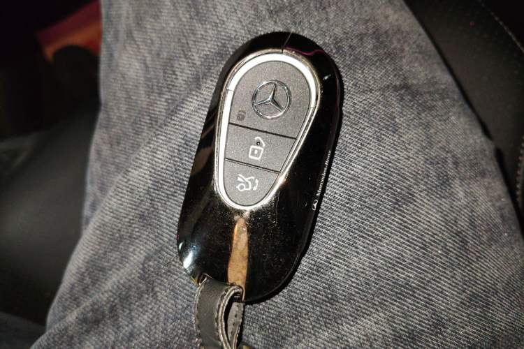 Used Mercedes-Benz GLC Coupe 2025 GLC 300 4MATIC Coupe SUV Vehicle Key