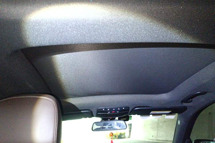 Used Mercedes-Benz GLC 2016 GLC 260 4MATIC Dynamic Edition Headliner