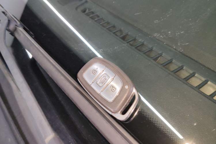 Used Hyundai Elantra (5th Generation / Langdong) 2015 1.6L Automatic Luxury Model Vehicle Key