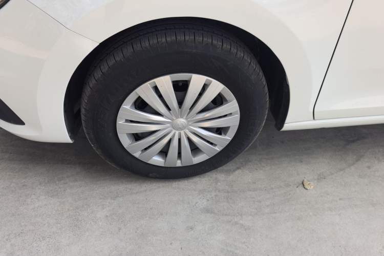 Used Volkswagen Santana 2021 1.5L Automatic Fashion Edition Left Front Wheel Hub