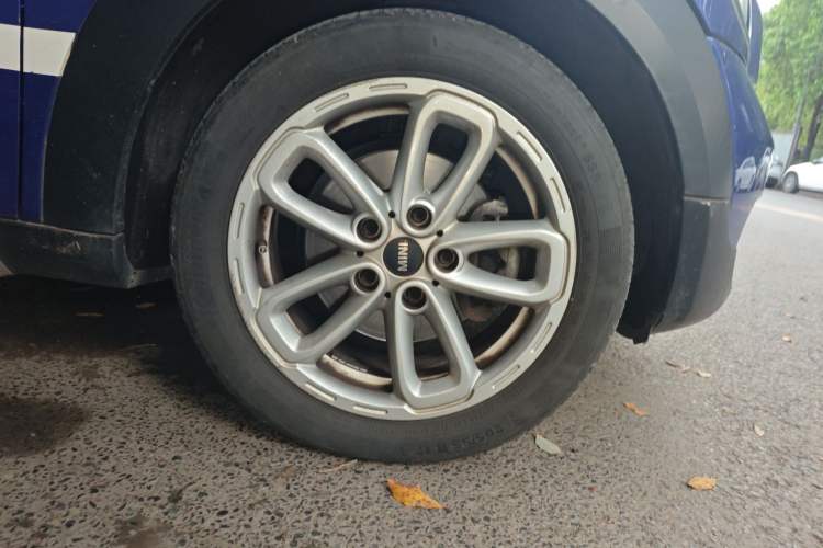 Used MINI Countryman 2014 1.6T COOPER ALL4 Fun Right Front Wheel Hub