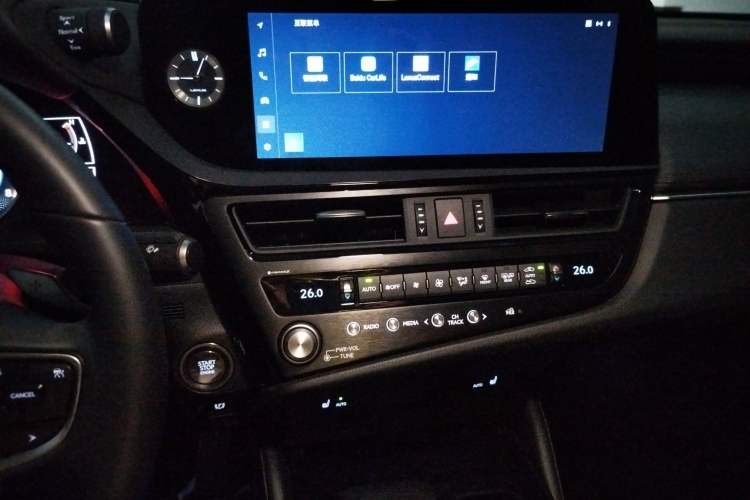 Used Lexus ES 2023 200 Excellence Edition
