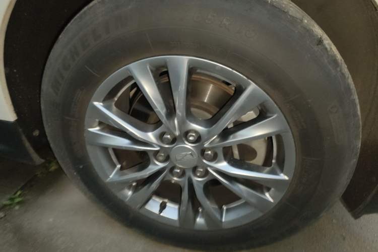 Used Cadillac XT5 2020 28T Luxury Version
