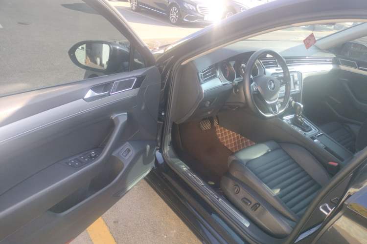 Used Volkswagen Magotan 2019 330TSI DSG Leading Model China VI Standard
