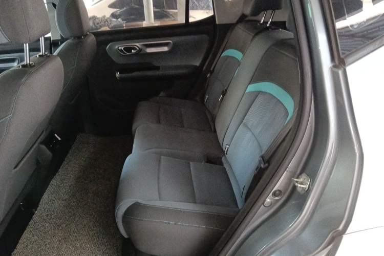 Used AION Y 2023 Younger Left Rear Seat