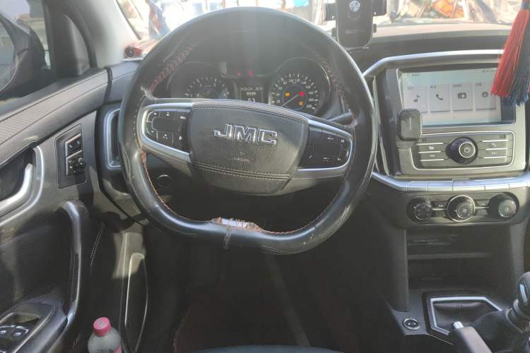 Used JMC Yuhu 7 2020 2.0T Diesel Manual 4x4 Comfort Edition Long Wheelbase China VI Emission Standard JX4D20A6L Steering Wheel