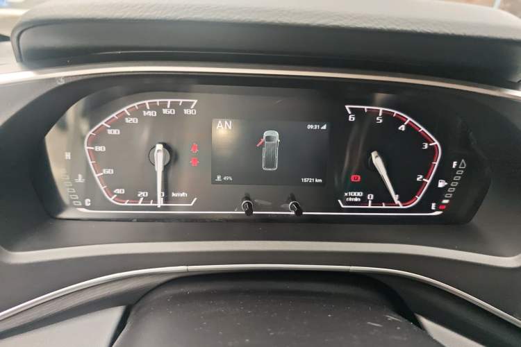 Used SAIC MAXUS Xintu V80 2024 Facelift Aoyuntong 6AMT Short Wheelbase Ultra-Low Roof 147 Ps 5/6 Seats Instrument Cluster