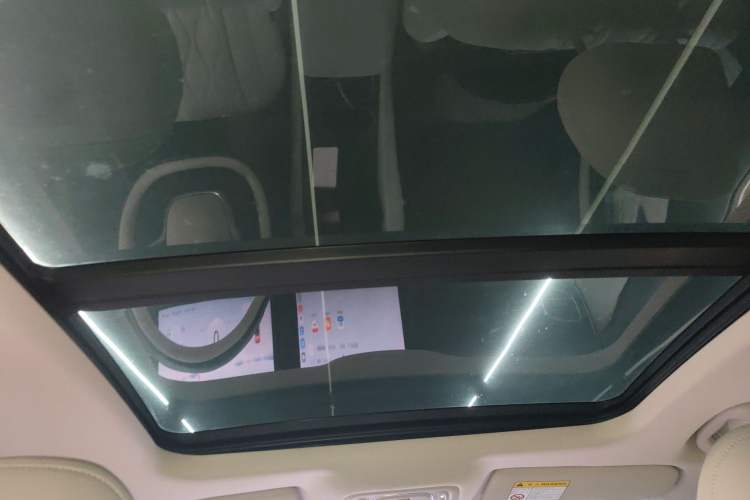 Used Roewe D7 2023 DMH 125km Excellence Edition Headliner