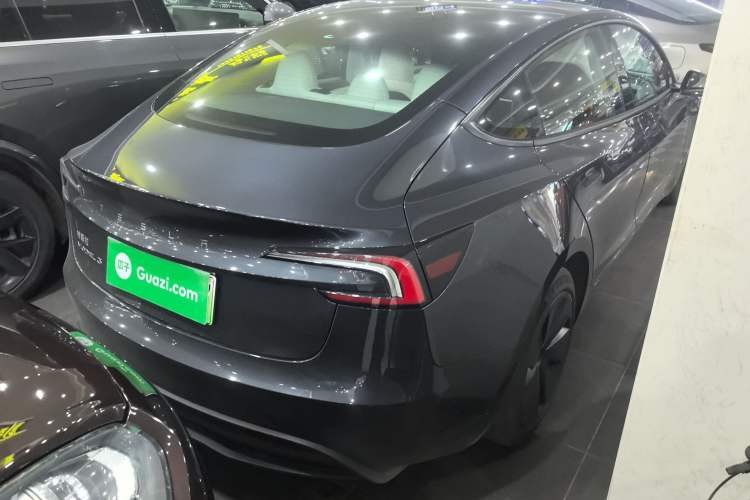 Used Tesla Model 3 2023 Rear-Wheel-Drive Version
