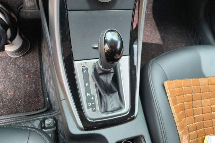 Used Hyundai Elantra (5th Generation / Langdong) 2016 1.6L Automatic Prestige Model