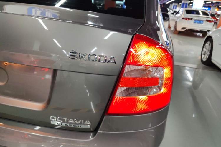 Used Skoda Octavia 2015 Classic Model 1.6L Automatic Elegance Edition
