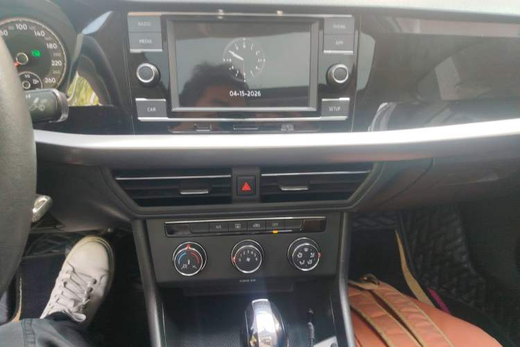 Used Volkswagen Lavida 2018 1.5L Automatic Comfort Edition China V Standard Audio And AC Panel