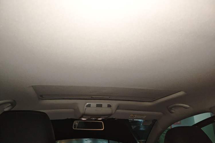 Used Volkswagen Magotan 2015 1.8TSI Advanced Model
