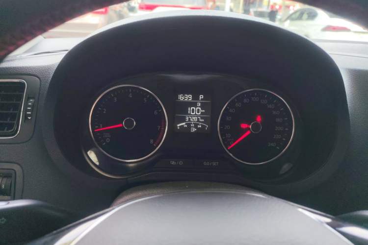 Used Volkswagen Polo 2016 1.6L Automatic Comfort Model Instrument Cluster