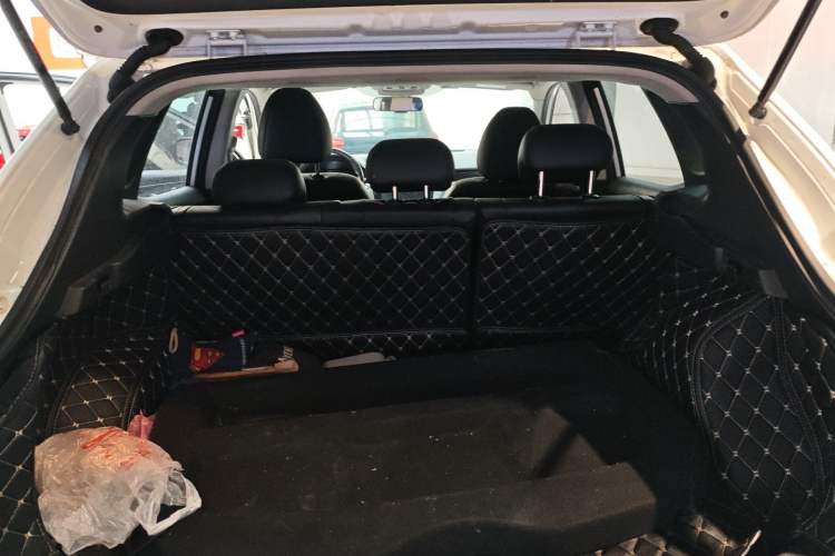 Used Nissan Qashqai 2016 2.0L CVT Deluxe Edition Trunk