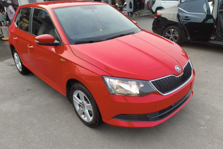 Used Skoda Fabia 2017 1.4L Automatic Car Enjoy Edition
