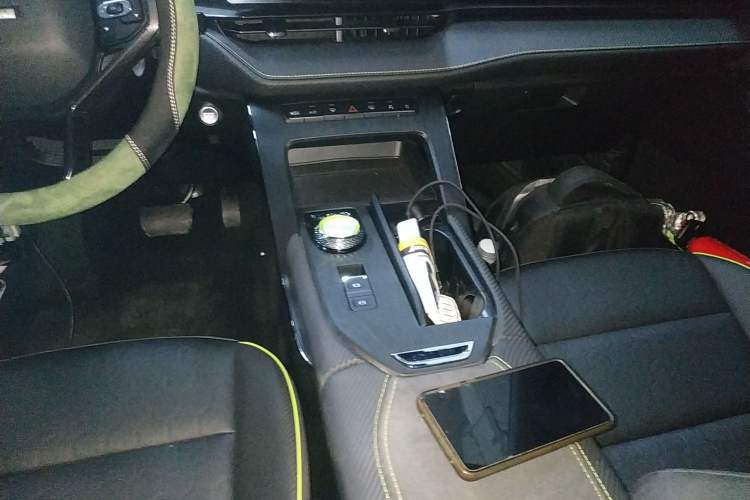 Used Haval H6S 2022 2.0T Two-Wheel Drive ZhiRun Version Gear Lever