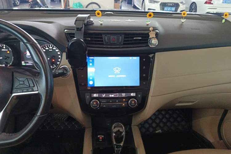 Used Nissan X-Trail 2019 2.0L CVT Smart Connect Comfort Edition 2WD