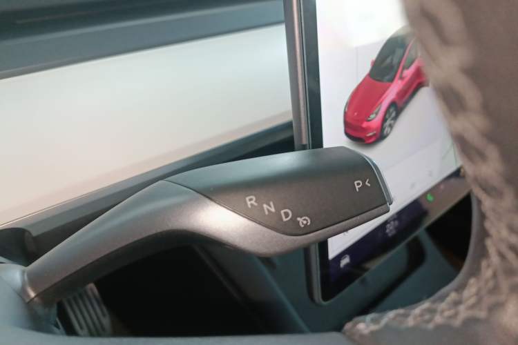 Used Tesla Model Y 2021 Standard Range Rear-Wheel Drive Version