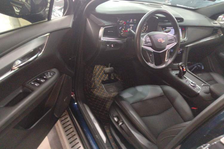 Used Cadillac XT5 2020 28T Tech Edition Driver Seat