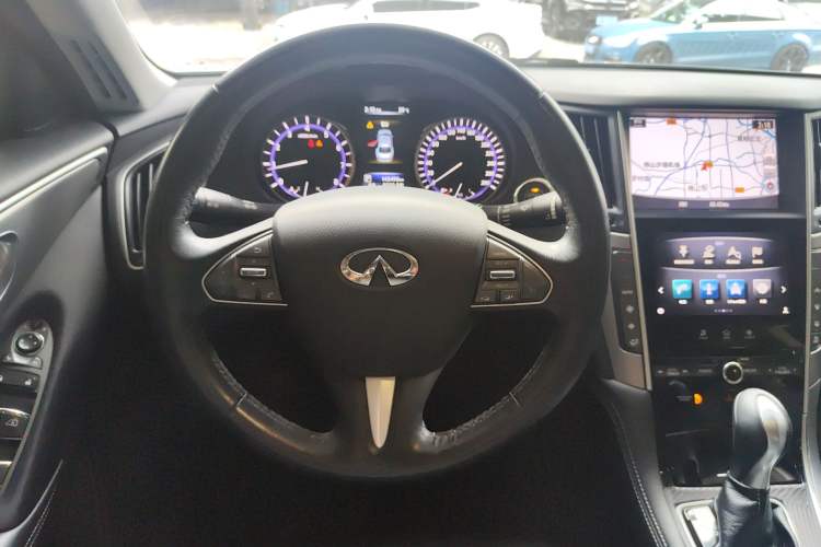 Used Infiniti Q50L 2016 2.0T Enjoyment Edition Steering Wheel