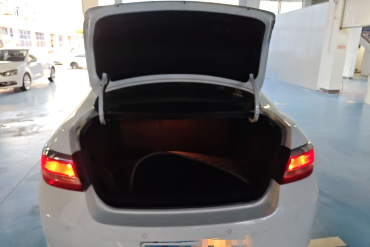 Used Buick GT 2013 GT 1.6L Automatic Fashion Edition Trunk