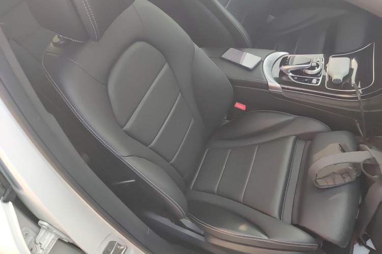 Used Mercedes-Benz GLC 2018 GLC 260 4MATIC Luxury Model