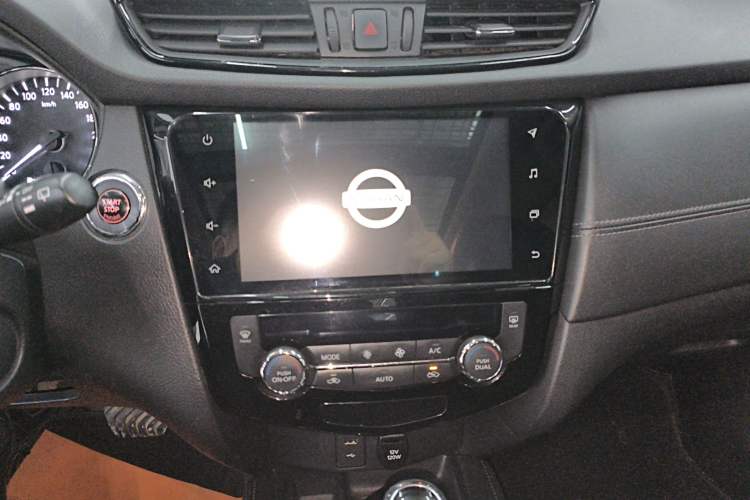 Used Nissan X-Trail 2019 2.0L CVT Smart Connect Comfort Edition 2WD
