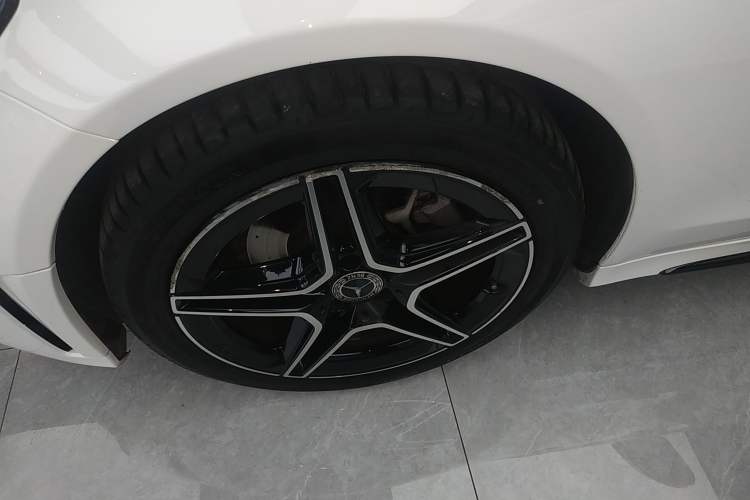 Used Mercedes-Benz C-Class 2021 C 260 Star Edition Left Front Wheel Hub