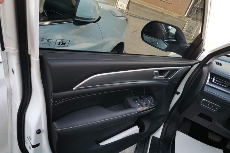 Used Haval M6 2021 PLUS 1.5T DCT Luxury Smart Connectivity Model