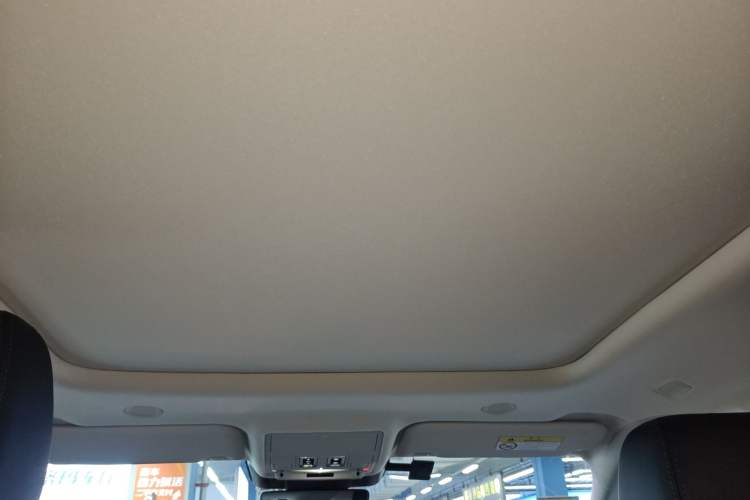 Used Land Rover Range Rover Evoque New Energy 2023 Aurora L P300e Plug-in Hybrid Electric Version