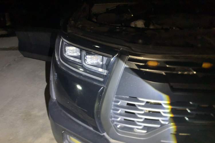 Used Great Wall Poer 2020 2.0T Off-Road Edition Automatic Diesel 4x4 High-End Version GW4D20M Right Front Headlight