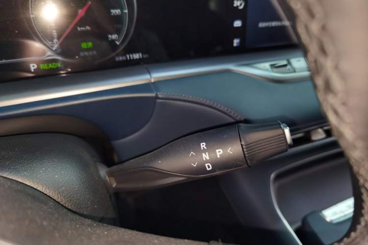 Used VOYAH FREE 2024 Ultra-Long Range Intelligent Driving Version Gear Lever