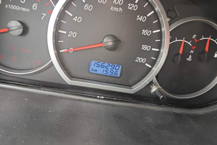 Used Wuling Hongguang 2010 1.2L Comfort Edition China IV Odometer Close Up