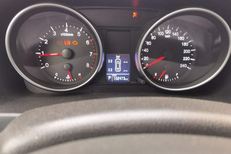 Used Haval H6 2013 Upgraded Model 2.4L Automatic Two-Wheel Drive Elite Version
