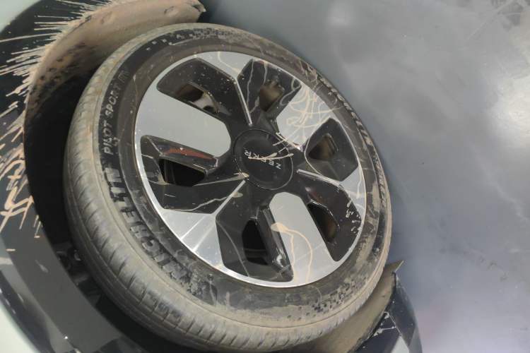 Used Zeekr MIX 2025 Intelligent Driving Version
