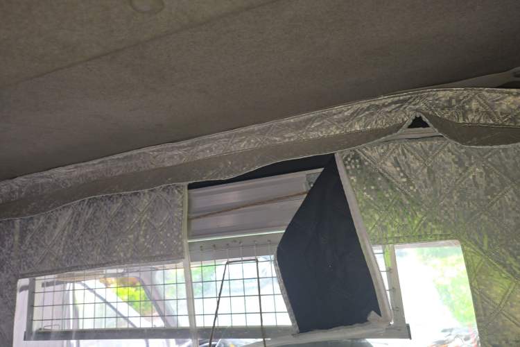 Used Ford Classic Transit 2013 2.8T Diesel Logistics Model with Short Wheelbase and Mid-Roof JX493ZLQ4
