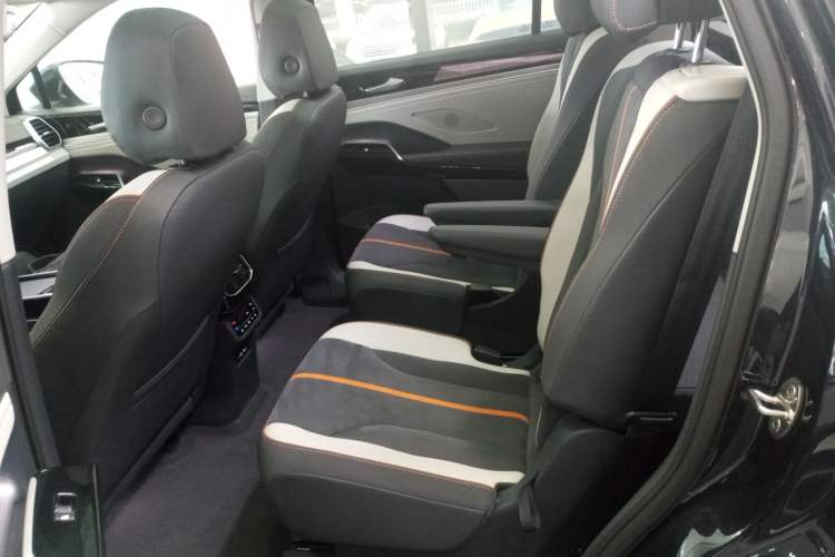 Used Volkswagen ID.6 CROZZ 2022 Long-Range PRO Edition