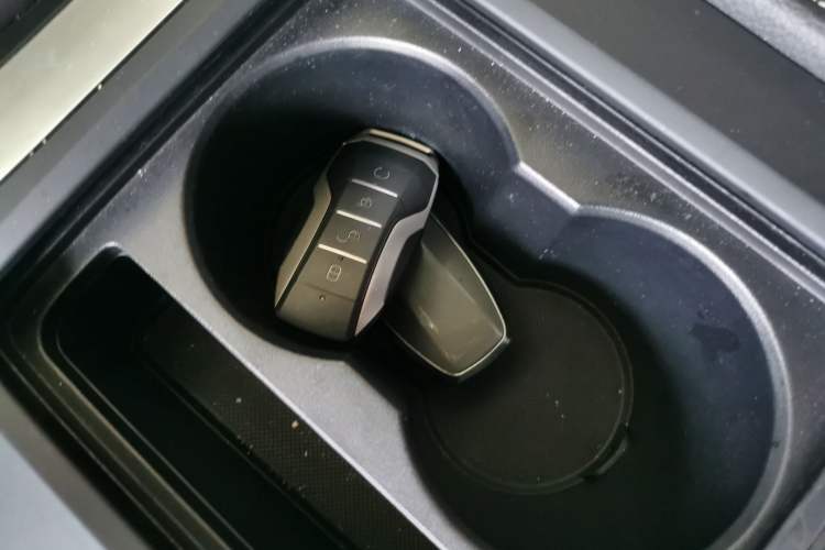 Used BYD Tang 2019 2.0T Automatic SmartConnect Prestige 7-Seater China VI Standard Vehicle Key