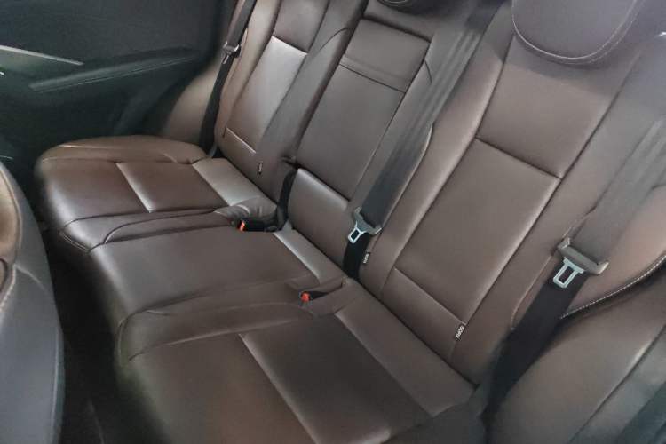 Used Wey VV6 2018 2.0T Two-Wheel-Drive Ultra-Luxury Version China V Standard